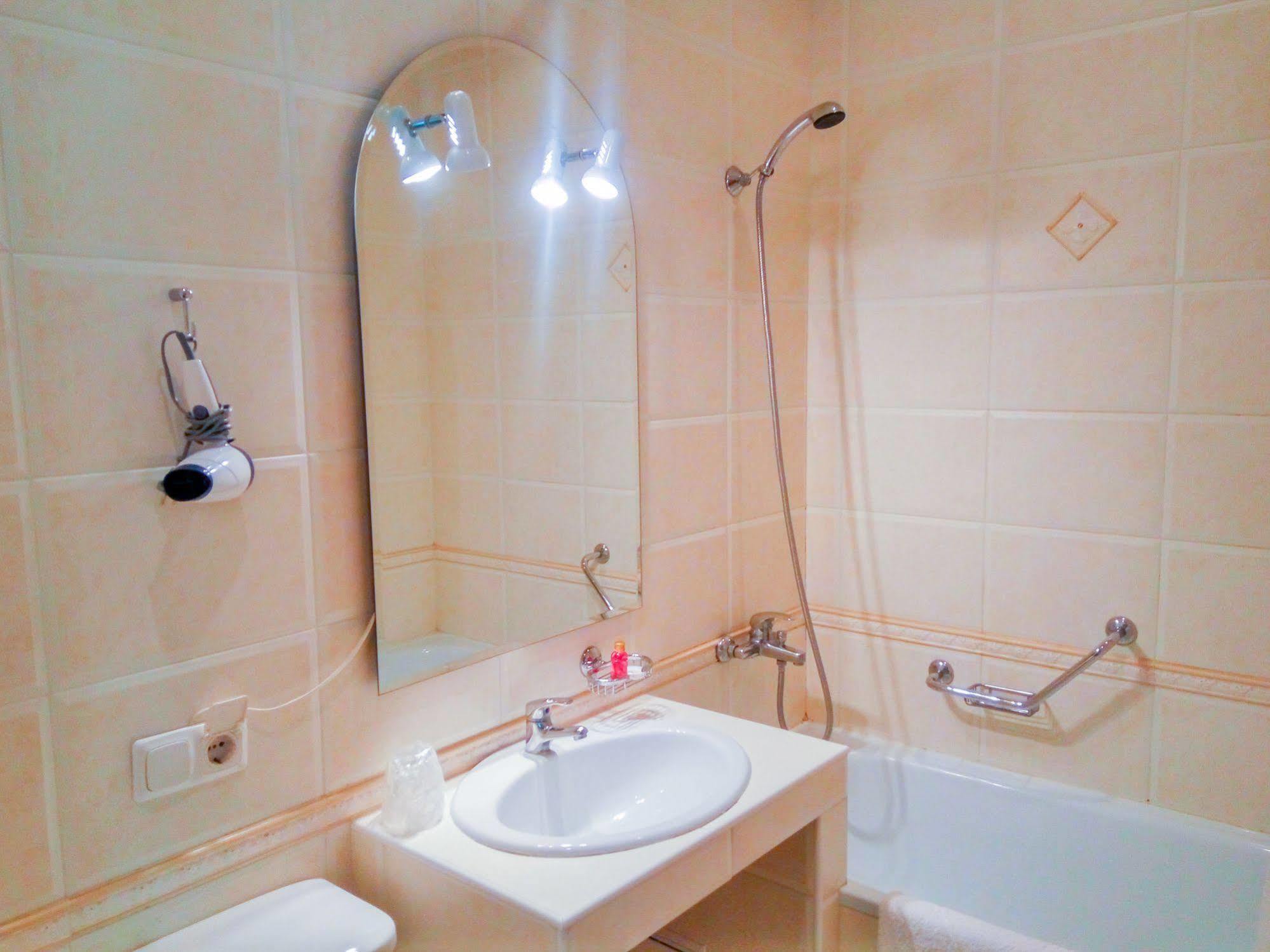 Fortuna Hotel Kiszyniów Zewnętrze zdjęcie
