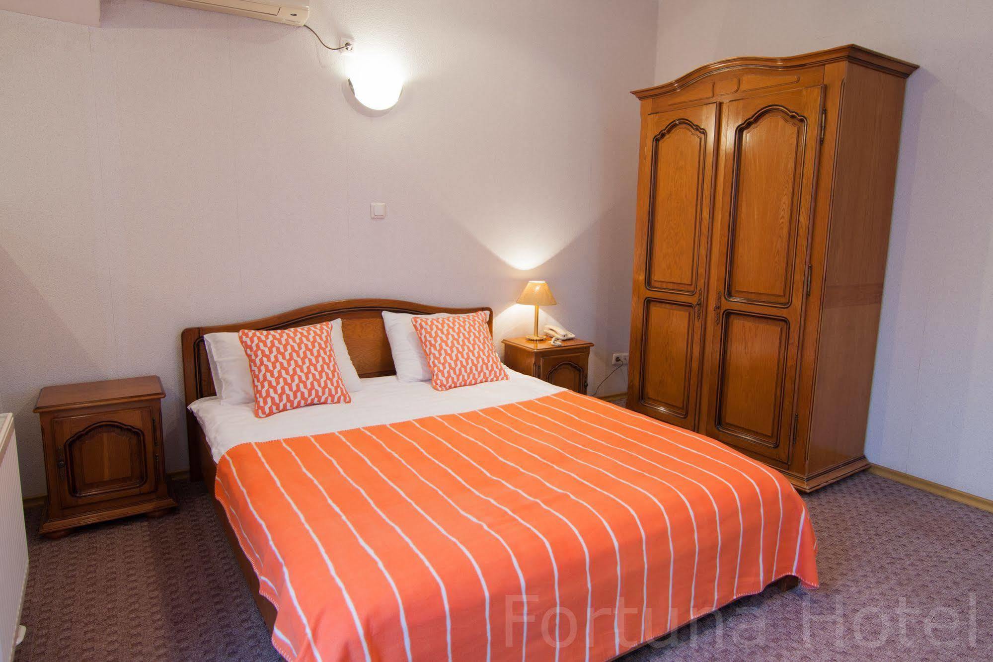 Fortuna Hotel Kiszyniów Zewnętrze zdjęcie