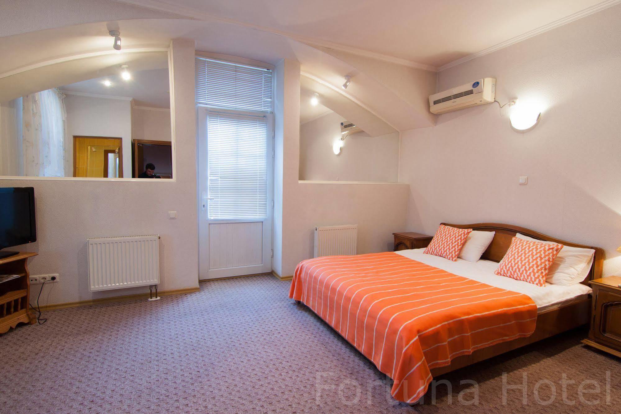 Fortuna Hotel Kiszyniów Zewnętrze zdjęcie